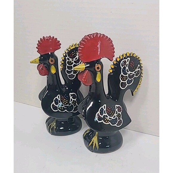 Vintage Hen and Rooster Figurine Salt & Pepper Shakers - Picture 2 of 7